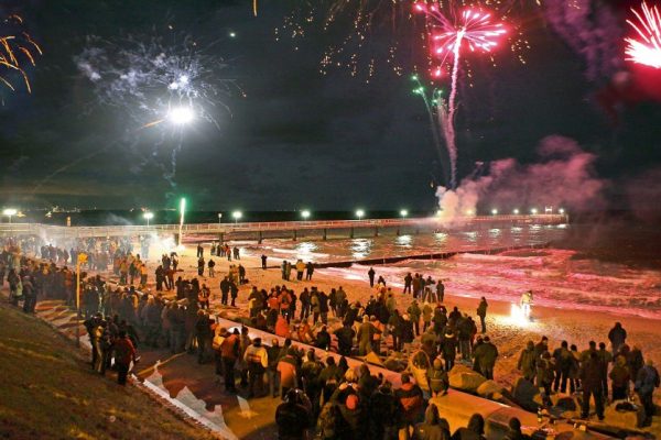 Silvester Feuerwerk Seebrücke quer